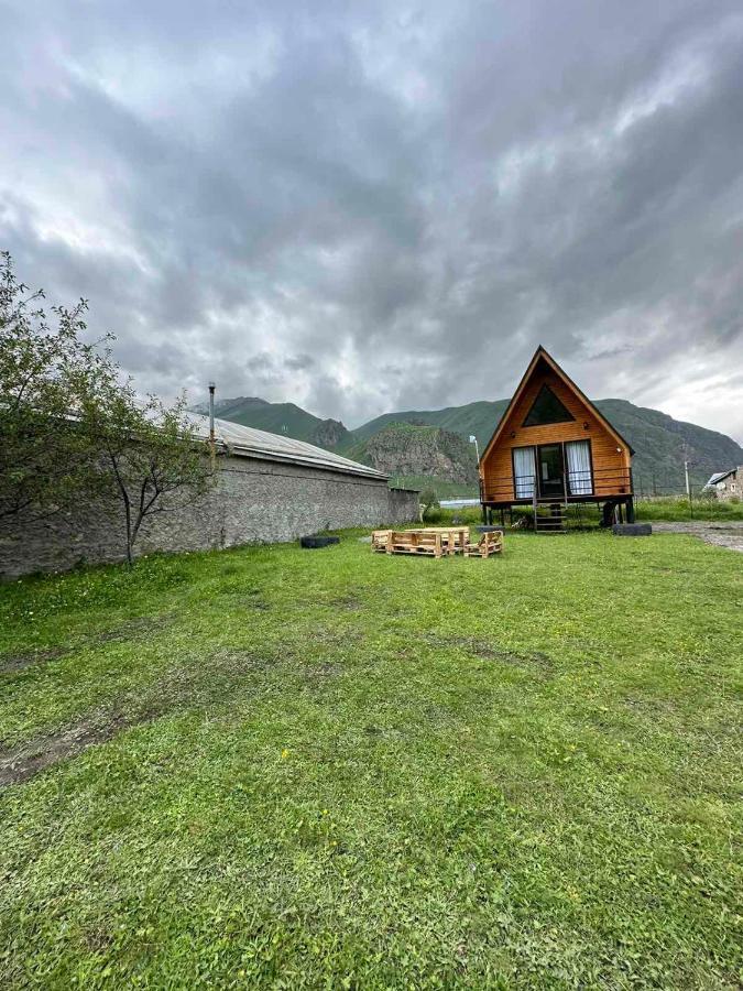 Апартаменты Thomas' Hut Казбеги Экстерьер фото